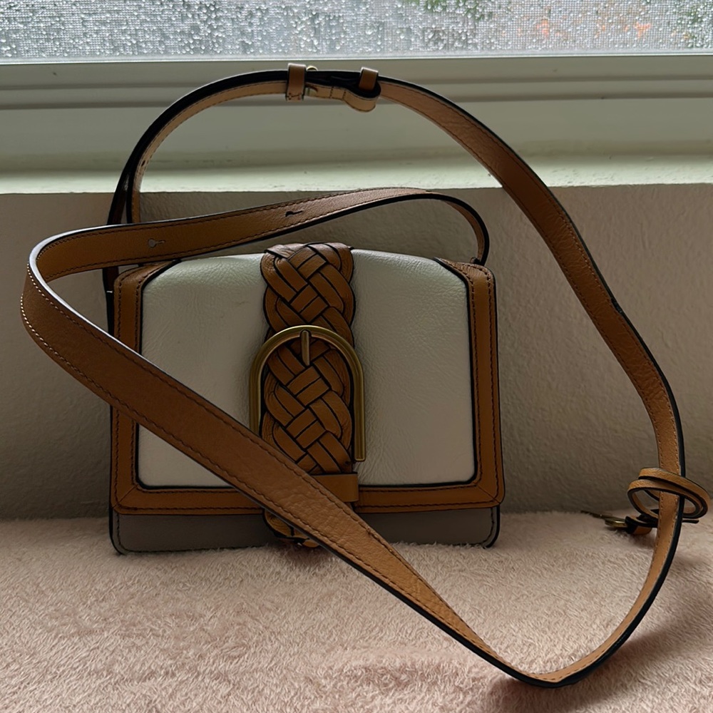 Fossil purse